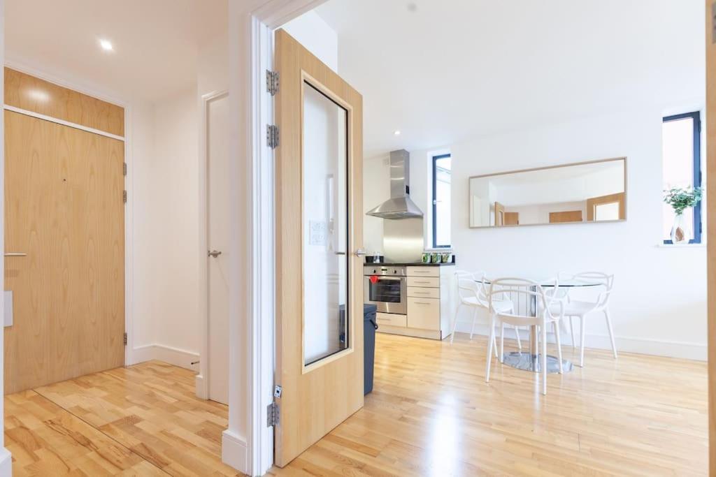 Oxfordshire Living - The Tolkien Apartment - Оксфорд Экстерьер фото